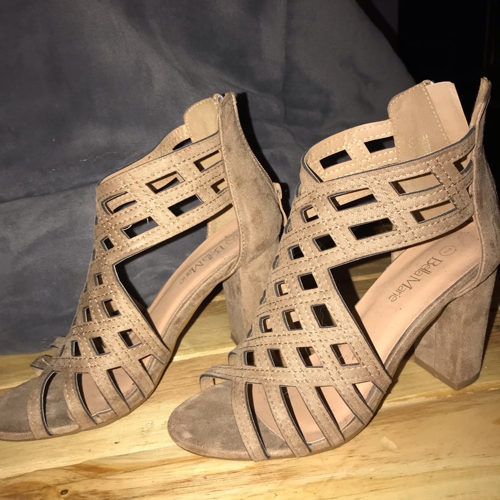 Tan heels, size 7 worn only a few times - Picture 3 of 3